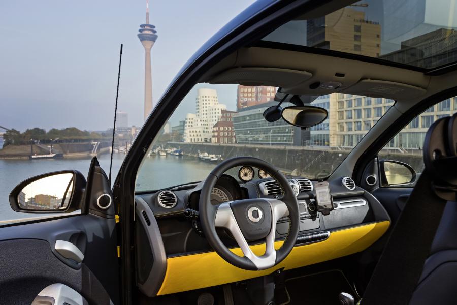  Smart ForTwo Cityflame Edition 2013 года  (фото 7 из 13)